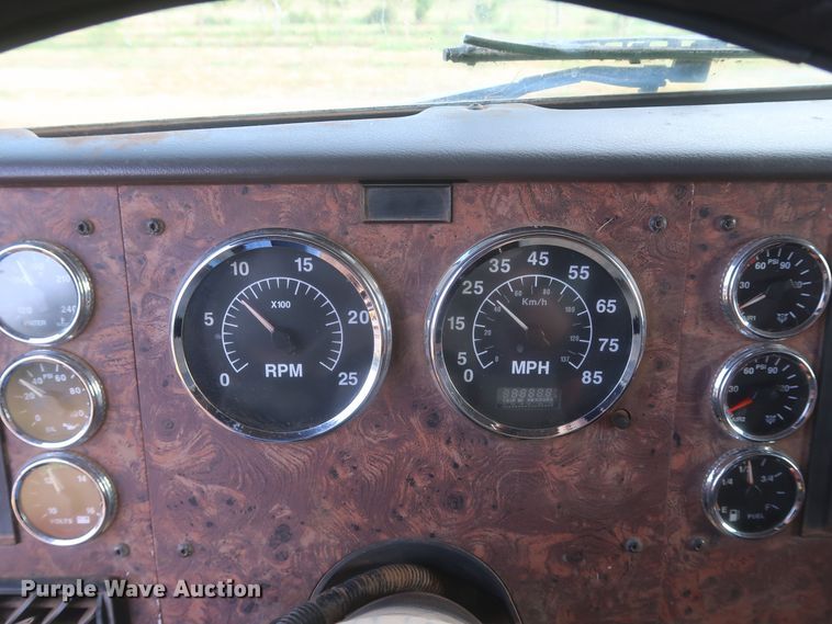 image for item JR9430 1999 International 9200  dump truck