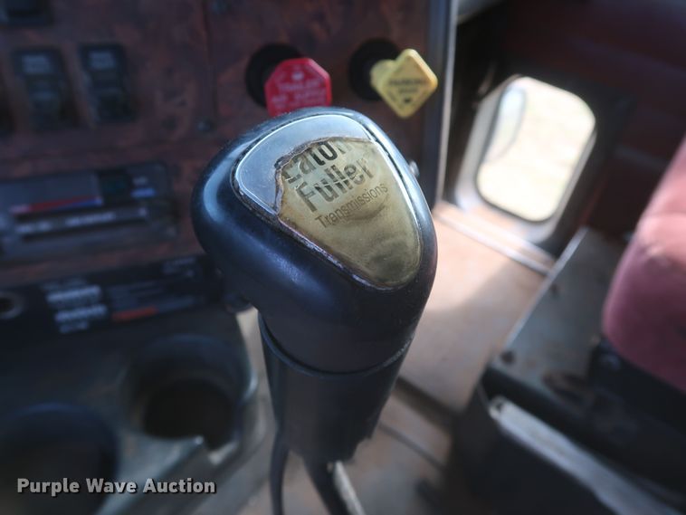 image for item JR9430 1999 International 9200  dump truck