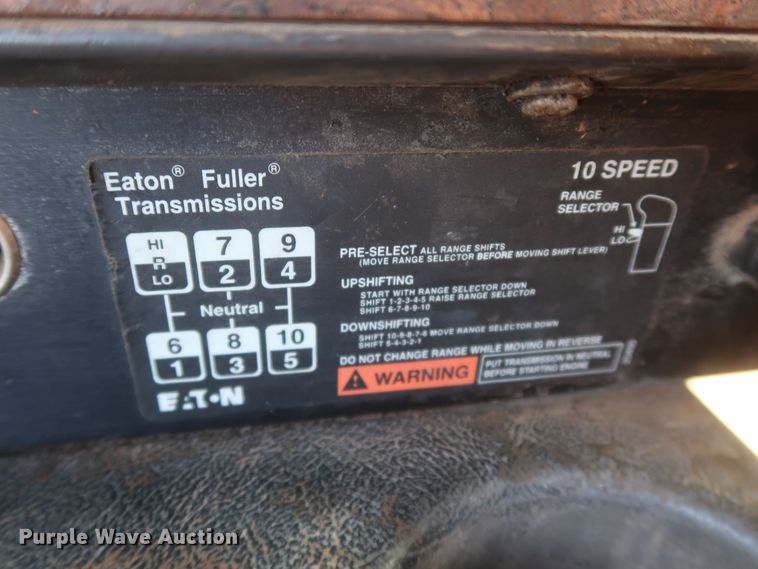 image for item JR9430 1999 International 9200  dump truck