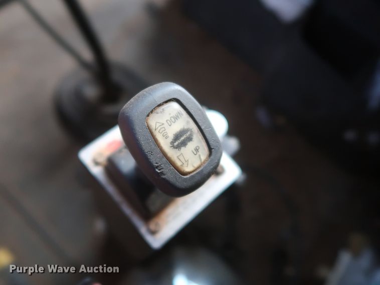 image for item JR9430 1999 International 9200  dump truck