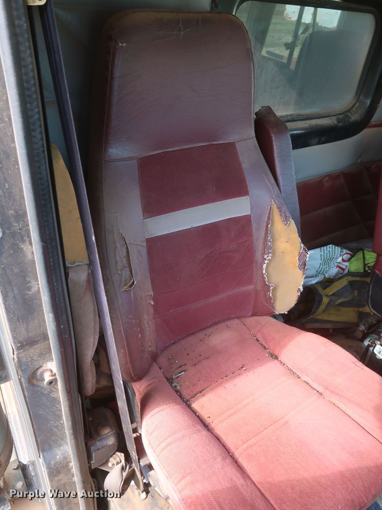 image for item JR9430 1999 International 9200  dump truck