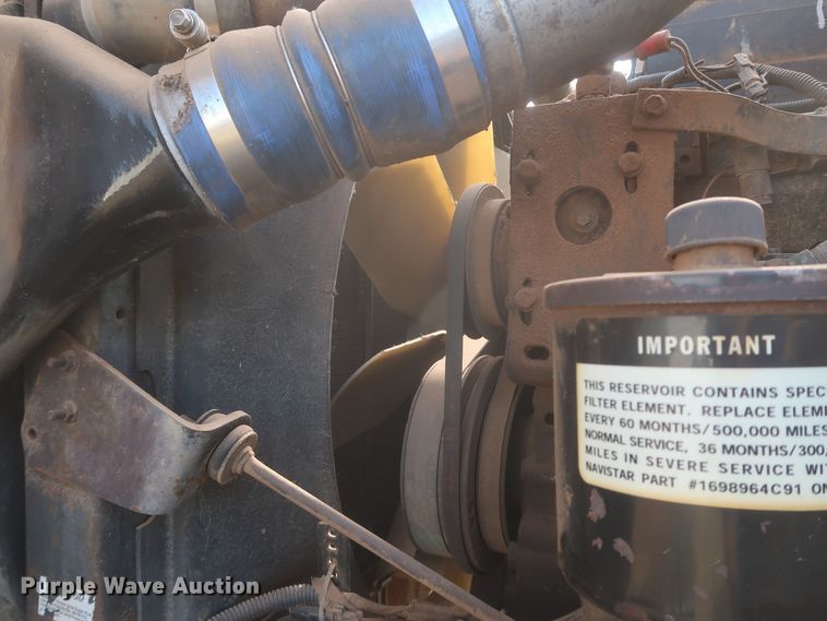 image for item JR9430 1999 International 9200  dump truck