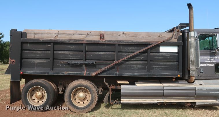 image for item JR9430 1999 International 9200  dump truck