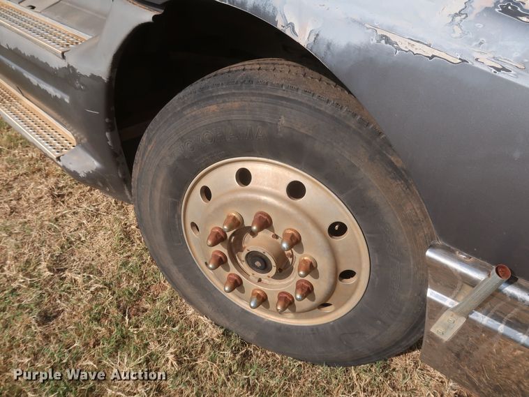 image for item JR9430 1999 International 9200  dump truck