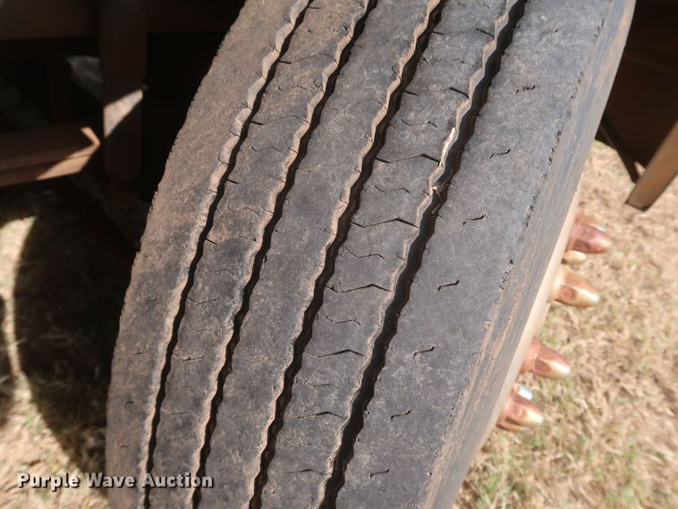 image for item JR9430 1999 International 9200  dump truck