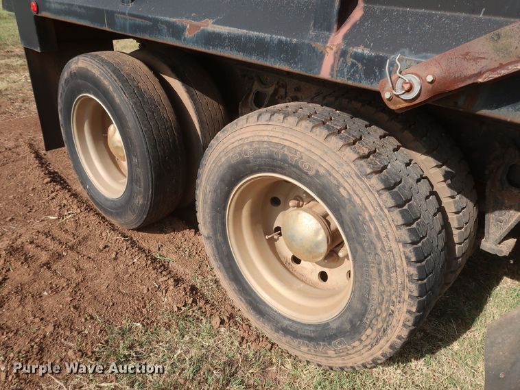 image for item JR9430 1999 International 9200  dump truck