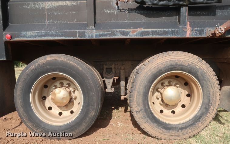 image for item JR9430 1999 International 9200  dump truck