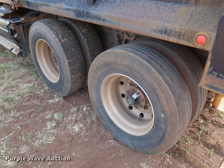 image for item JR9430 1999 International 9200  dump truck