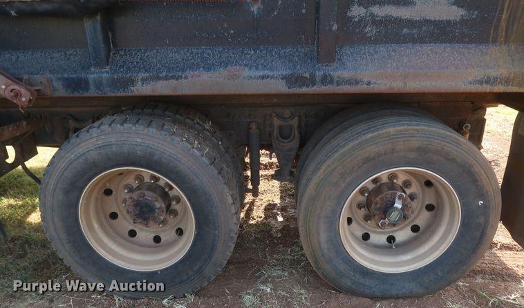 image for item JR9430 1999 International 9200  dump truck