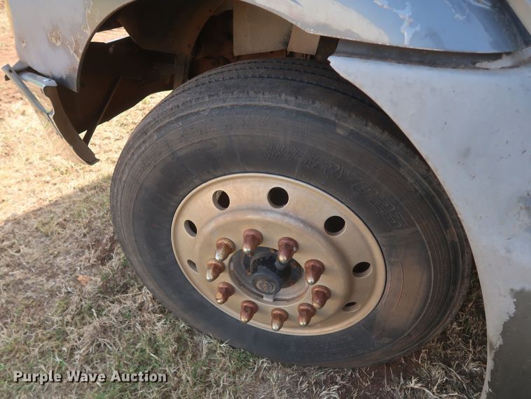 image for item JR9430 1999 International 9200  dump truck