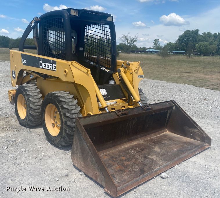 image for item JW9455 2006 John Deere 320  skid steer loader
