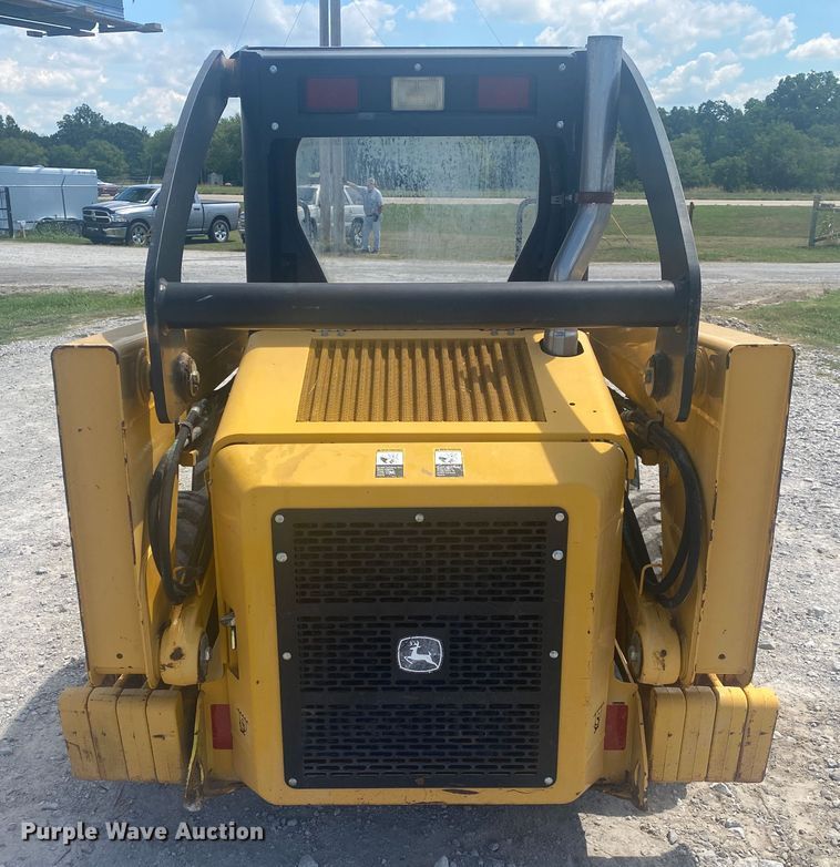 image for item JW9455 2006 John Deere 320  skid steer loader
