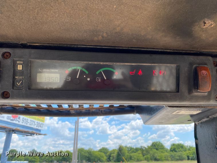 image for item JW9455 2006 John Deere 320  skid steer loader