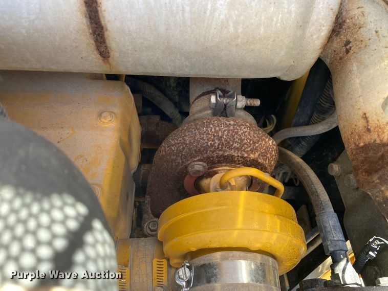 image for item JW9455 2006 John Deere 320  skid steer loader