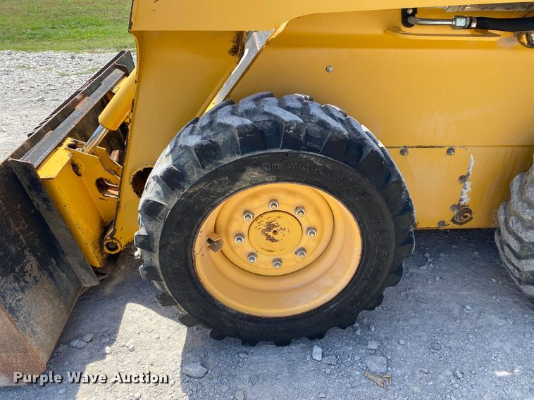 image for item JW9455 2006 John Deere 320  skid steer loader