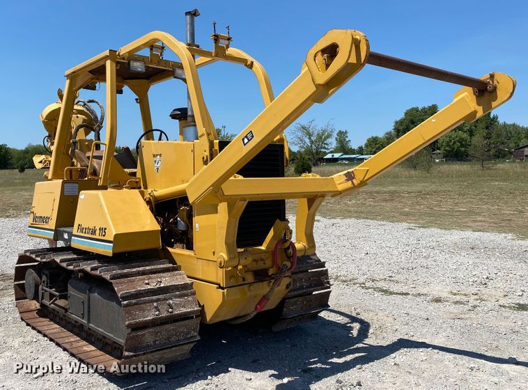 image for item JW9468 1993 Vermeer Flextrak 115  cable plow