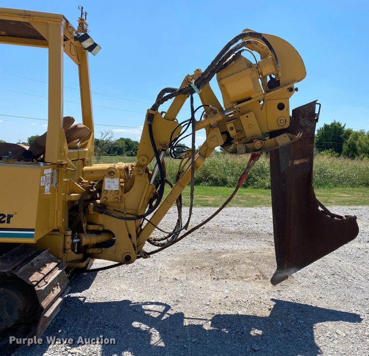 image for item JW9468 1993 Vermeer Flextrak 115  cable plow