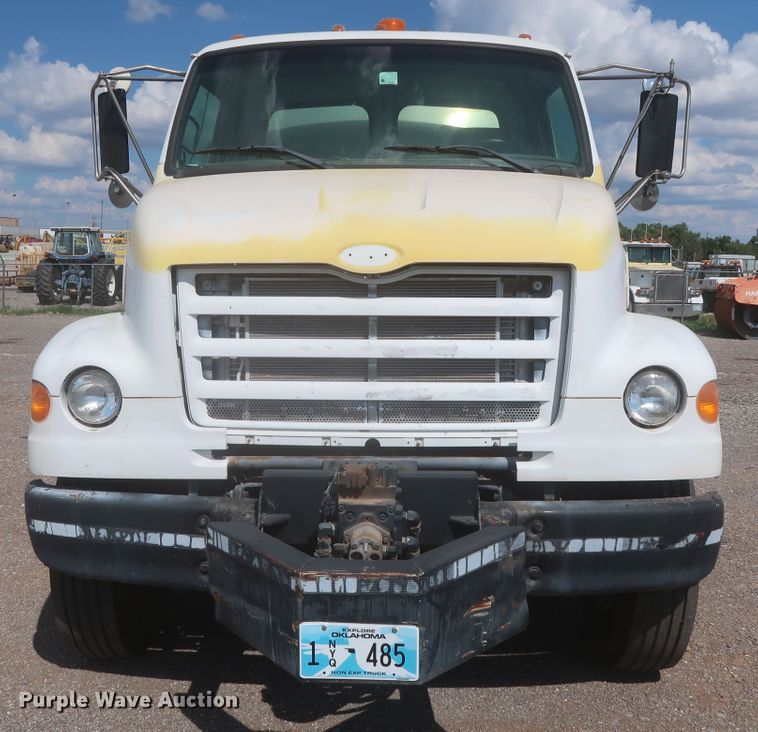 image for item JX9219 2007 Sterling L7500  oil distributor truck