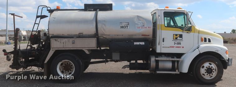 image for item JX9219 2007 Sterling L7500  oil distributor truck