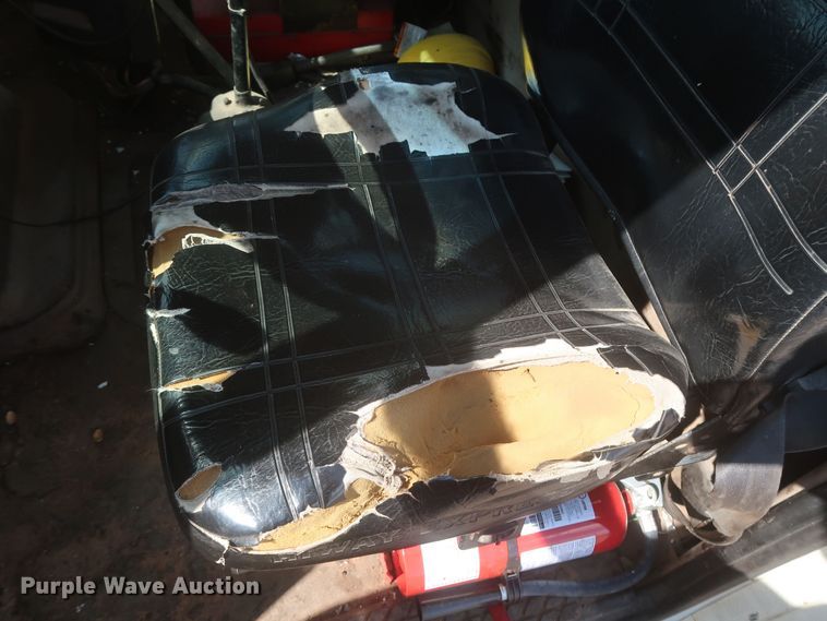 image for item JX9219 2007 Sterling L7500  oil distributor truck