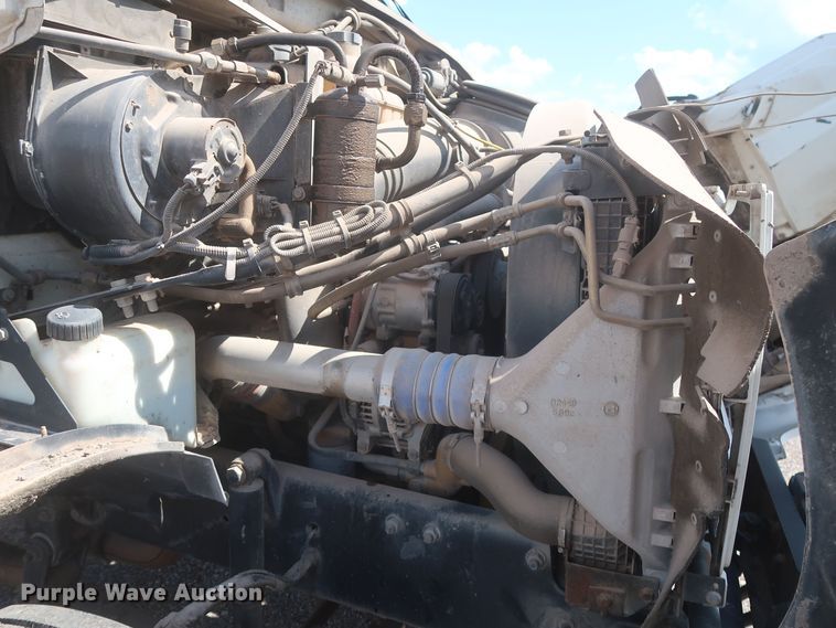 image for item JX9219 2007 Sterling L7500  oil distributor truck