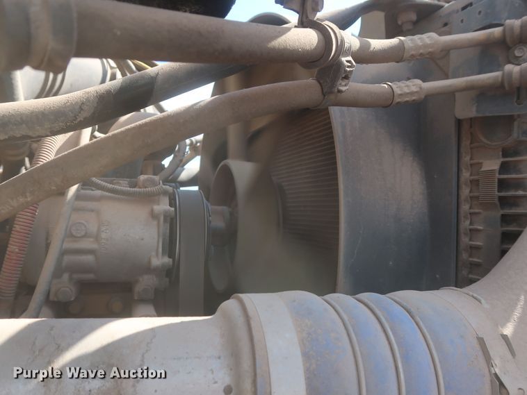 image for item JX9219 2007 Sterling L7500  oil distributor truck