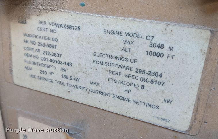 image for item JX9219 2007 Sterling L7500  oil distributor truck