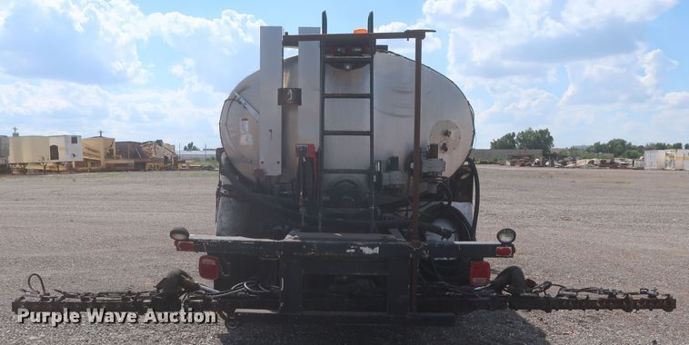 image for item JX9219 2007 Sterling L7500  oil distributor truck