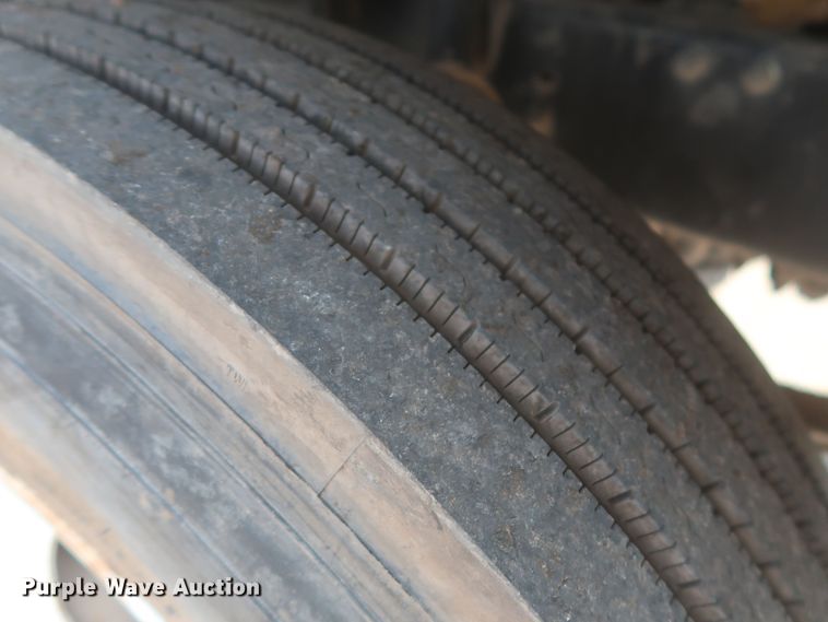 image for item JX9219 2007 Sterling L7500  oil distributor truck