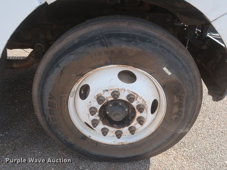 image for item JX9219 2007 Sterling L7500  oil distributor truck