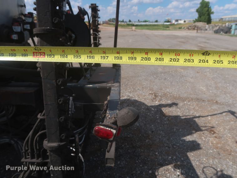 image for item JX9219 2007 Sterling L7500  oil distributor truck