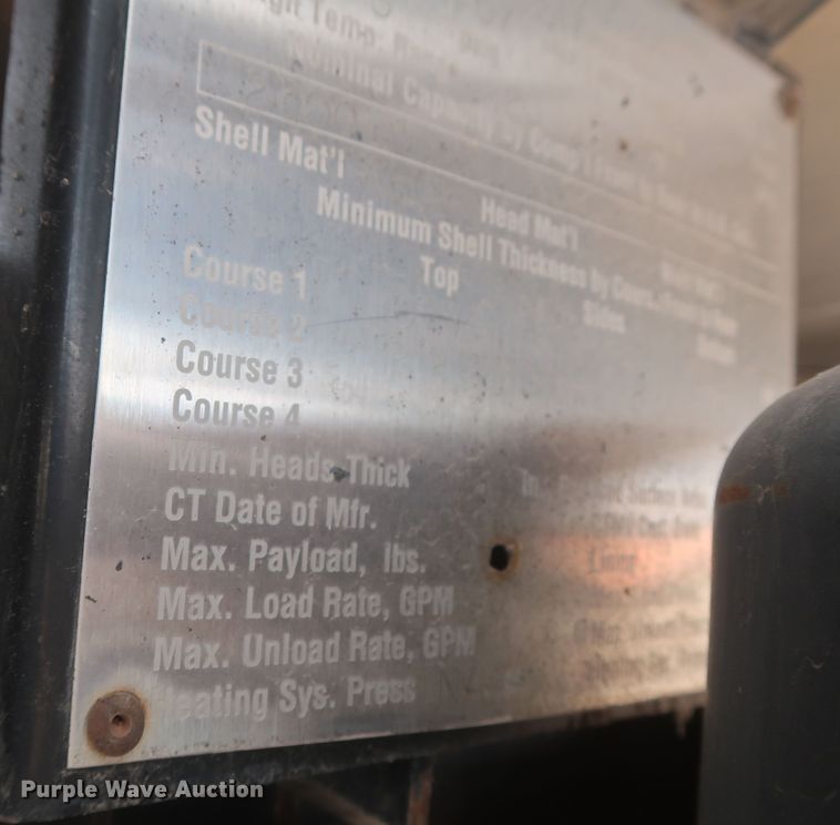 image for item JX9219 2007 Sterling L7500  oil distributor truck