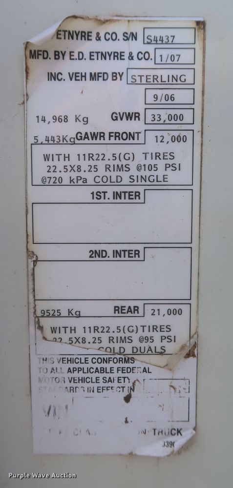 image for item JX9219 2007 Sterling L7500  oil distributor truck