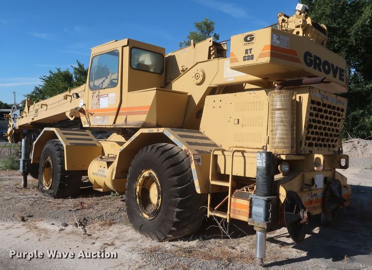 image for item JX9229 1982 Grove RT630  crane