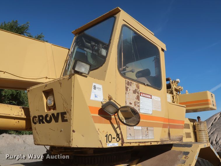 image for item JX9229 1982 Grove RT630  crane