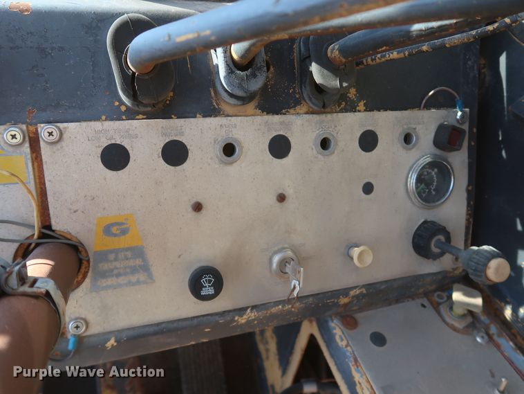 image for item JX9229 1982 Grove RT630  crane