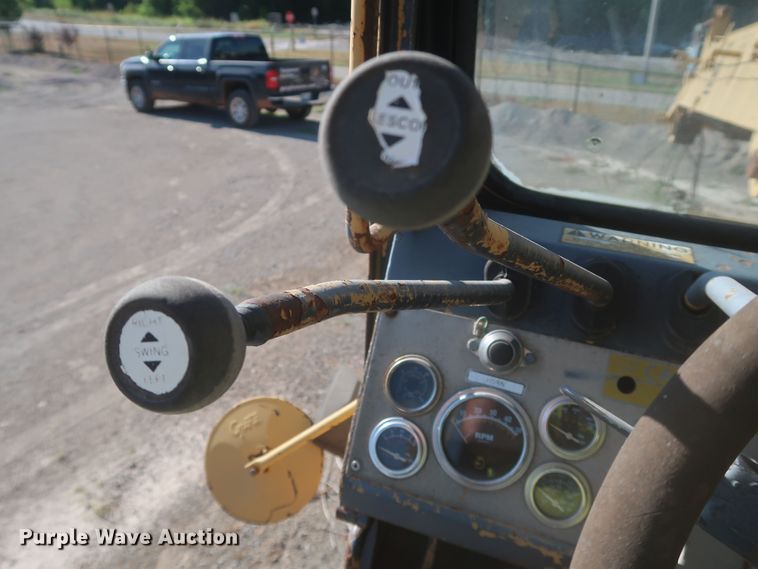 image for item JX9229 1982 Grove RT630  crane