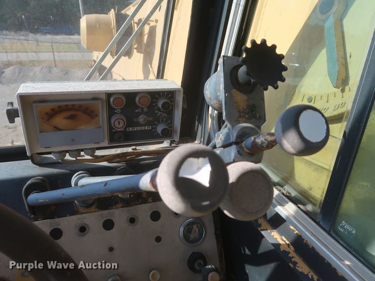 image for item JX9229 1982 Grove RT630  crane