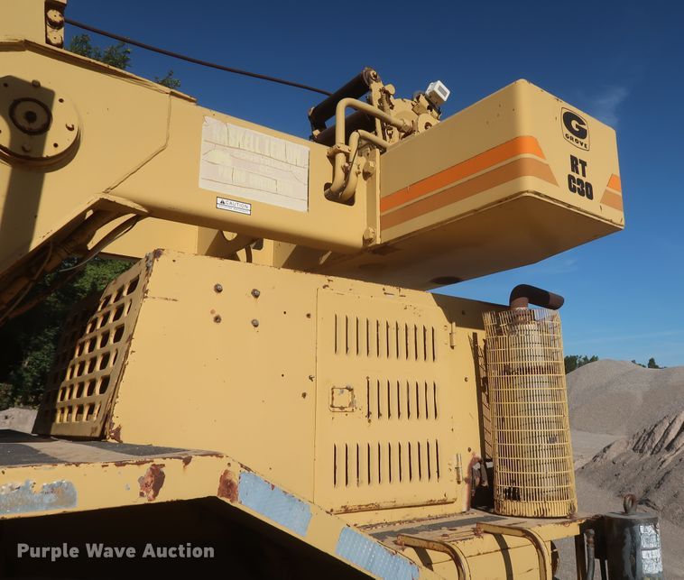 image for item JX9229 1982 Grove RT630  crane