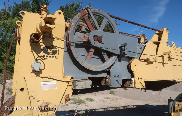 image for item JX9229 1982 Grove RT630  crane