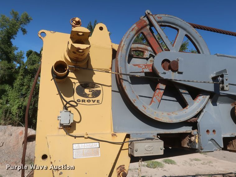 image for item JX9229 1982 Grove RT630  crane