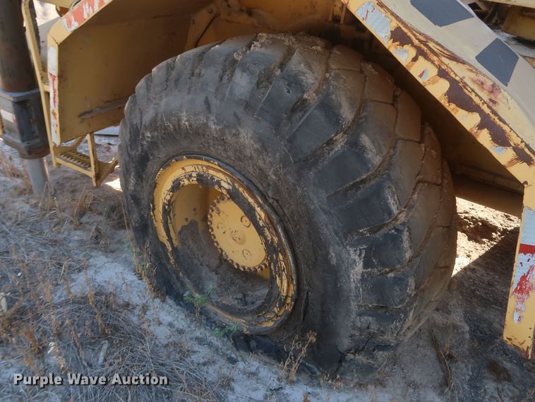 image for item JX9229 1982 Grove RT630  crane