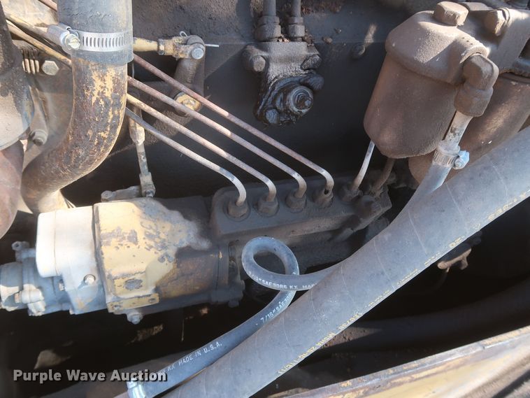 image for item JX9230 1984 Caterpillar D8K  crawler tractor