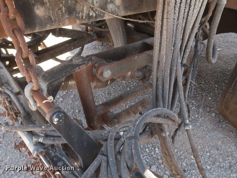 image for item JX9231 2000 GMC C7500  oil distributor truck