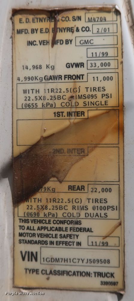 image for item JX9231 2000 GMC C7500  oil distributor truck