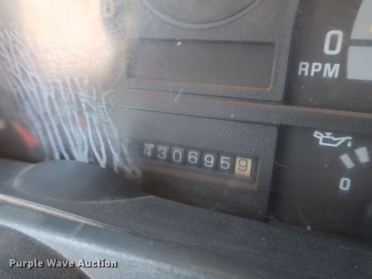 image for item JX9232 1998 Chevrolet C7500  fuel / lube truck