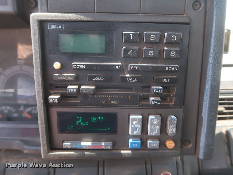 image for item JX9232 1998 Chevrolet C7500  fuel / lube truck