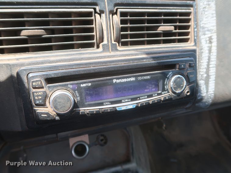 image for item JX9232 1998 Chevrolet C7500  fuel / lube truck