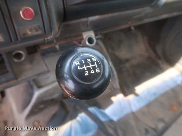 image for item JX9232 1998 Chevrolet C7500  fuel / lube truck