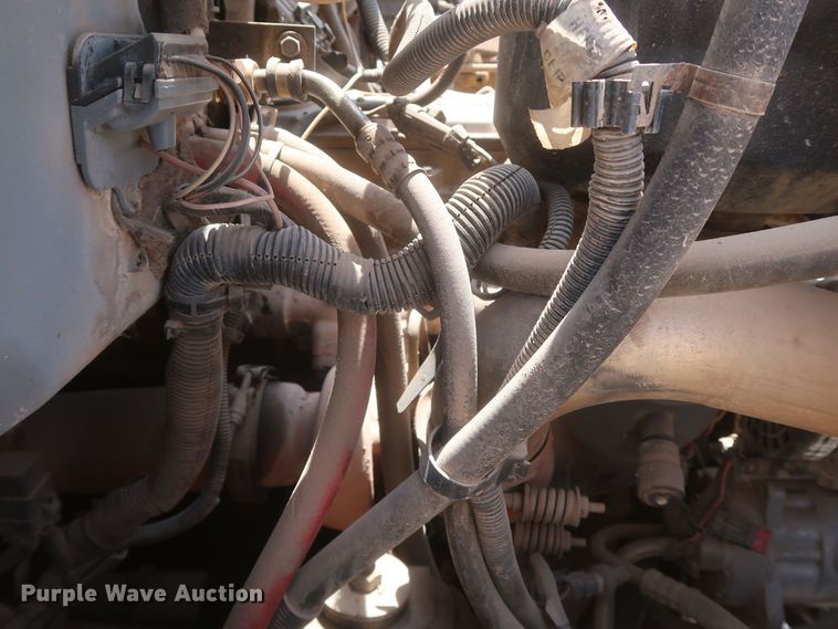 image for item JX9232 1998 Chevrolet C7500  fuel / lube truck